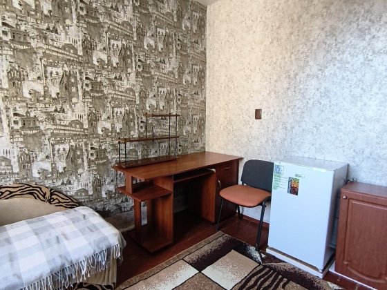Здам кімнатну в гуртожитку блок на дві сім'ї в центрі Сумы