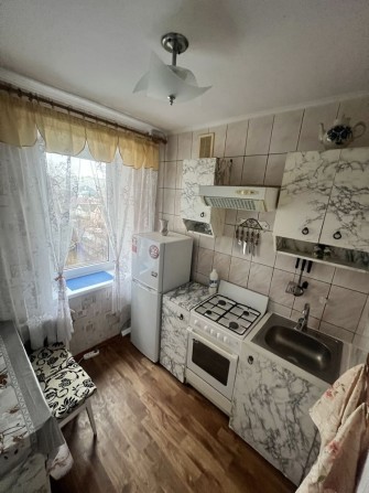 Здам компактну 1 кімнатну квартиру в районі Ювілейного - фото 1