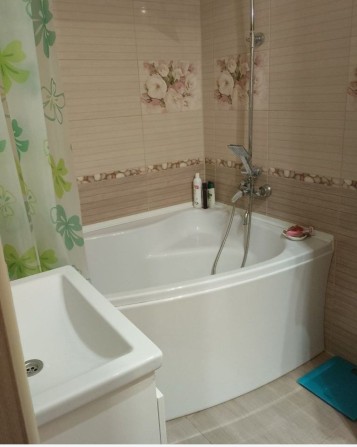 Сдам трёхкомнатную квартиру - фото 1