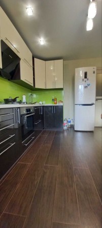 Оренда однокімнатної квартири в новому будинку. Браїлки. - фото 1