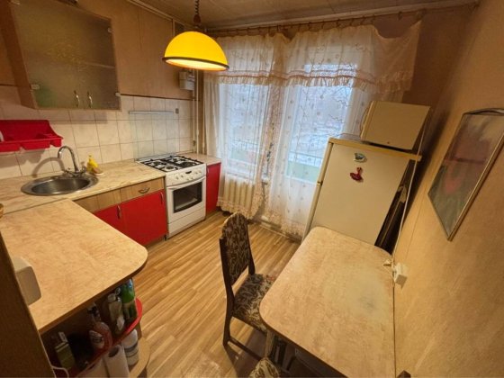 2-к Браилки, рядом 13-я Школа Полтава