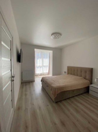 Гарна 1-но кімнатна квартира біля озера та парку ЖК Липки - фото 1