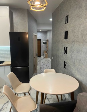 Двокімнатна на Щасливому - фото 1