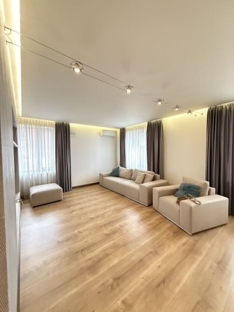 Оренда сучасної квартири на Леваді - фото 1