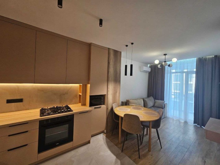 Оренда гарної півторакімнатної квартири в новому ЖК. Перша здача - фото 1