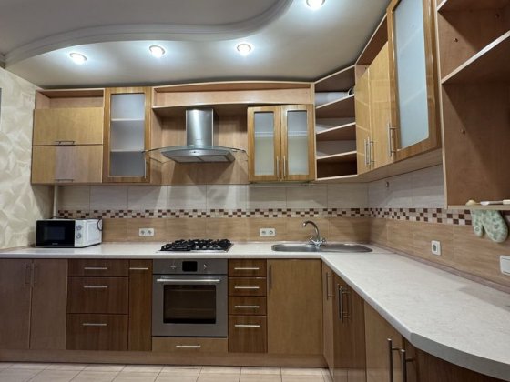 Двокімнатна квартира в центрі Черкассы