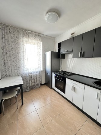 ЗДАМ  1 кім.кв. з  Гарним РЕМОНТОМ  вул. Ю. Іллєнка  9000грн. - фото 1