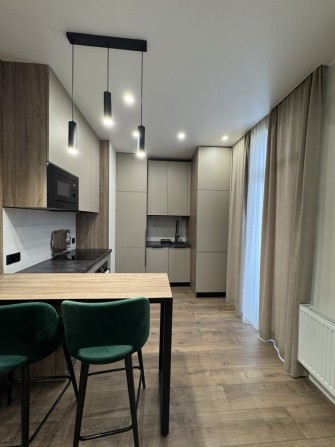 Оренда 1,5 квартири на набережній біля парку - фото 1