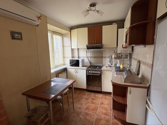 Здається 2 кімнатна квартира в центрі Черкассы