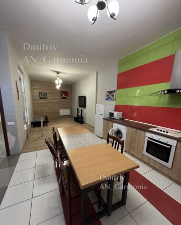 2-К Подол, Зеленый остров - фото 1