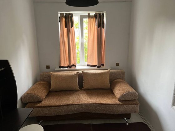 Здається 1-кімнатна квартира . Черновцы