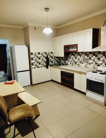 Простора 1 квартира р-н Митниці - фото 1