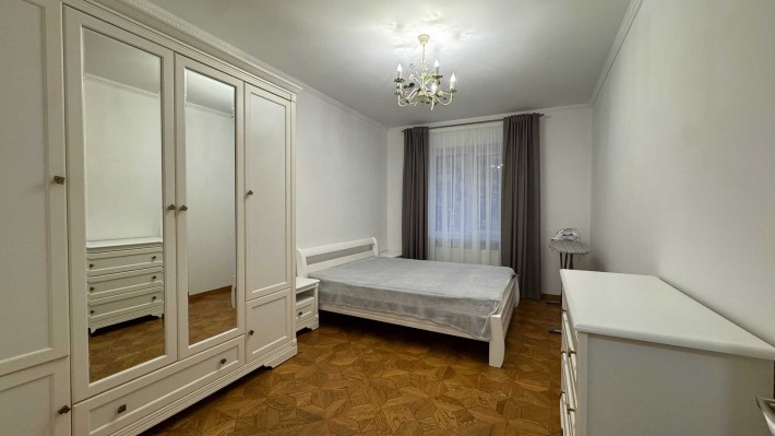 Оренда 2-кімнатної квартири в центрі міста, вул. Соборності - фото 1