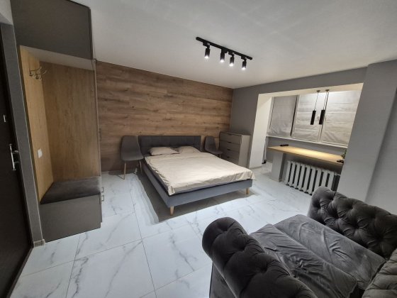 Здається в оренду 1 кімнатна квартира студія на 1-2 місяці Черкассы