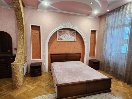 Оренда 2 кім квартири центр пл. Філармонії Черновцы