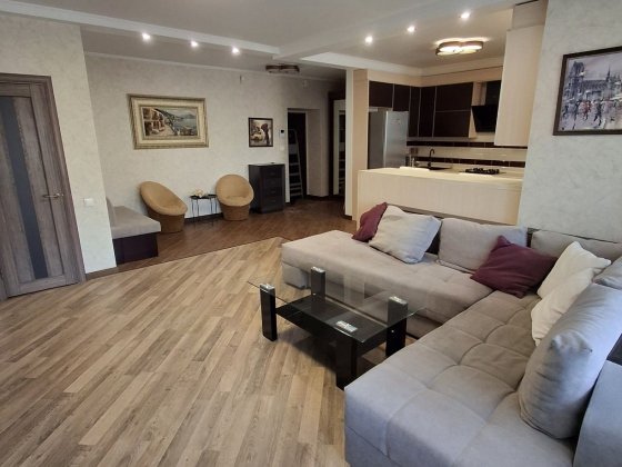 2 эт!80м2  Проспект Победы Сдам красивую квартиру Чернигов