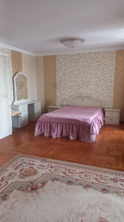 Оренда великої 1 кім квартири  5/9  в ценрі - фото 1