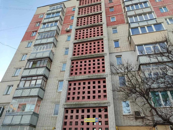 Здам 3 кiмнатну квартиру по вул.Богуна 45 - фото 1