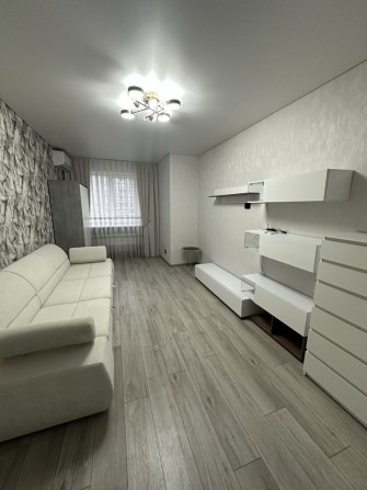 Здам в оренду 1 кімнатну квартиру р-н Літака в новобудові від власника - фото 1