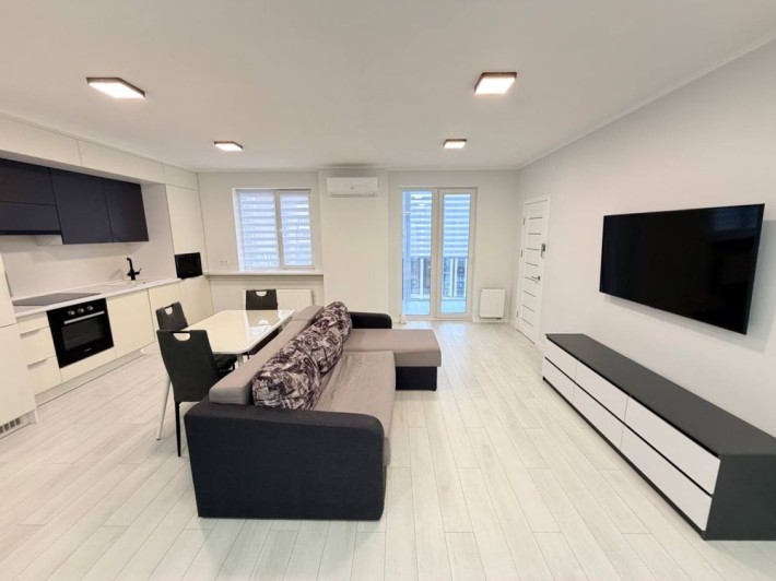 Оренда 2к квартира Стрітенська 18 - фото 1