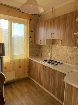 Сдам 2 ком квартиру ! - фото 1