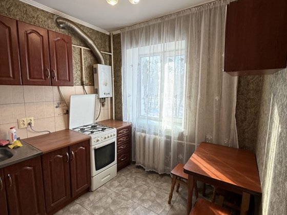 Оренда 2- во кімнатної квартири на ЦУМі Чернигов