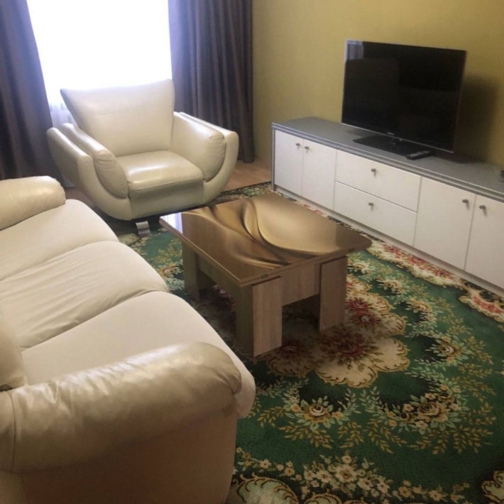 Браїлки велика 3-х кімнатна квартира - фото 1