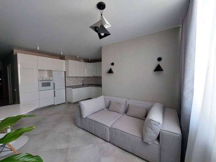 Оболонь, ЖК ObolonSky, Оболонський пр-т 1, корп.1,  Генератор - фото 1