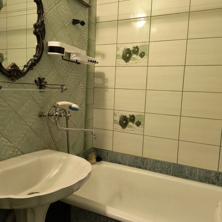 Здам квартирув центрі міста вул.Гетьмана Полуботка,б. 84 - фото 1