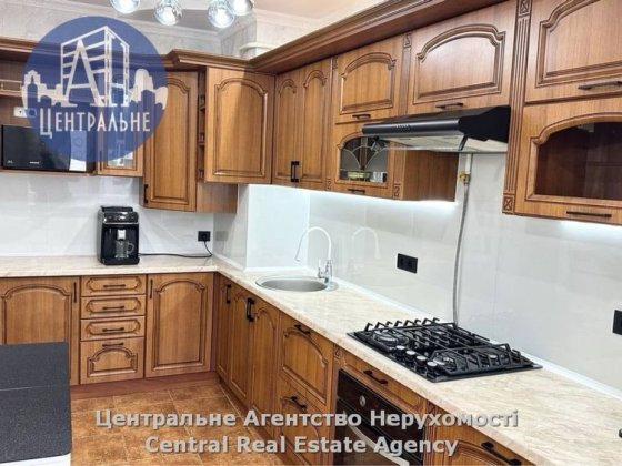 Оренда 2-кімнатної квартири в спальному районі міста Черновцы