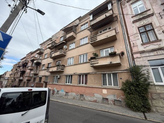 Оренда 2- х кімнатноі квартири в центрі міста  вулиця  Котляревського Черновцы