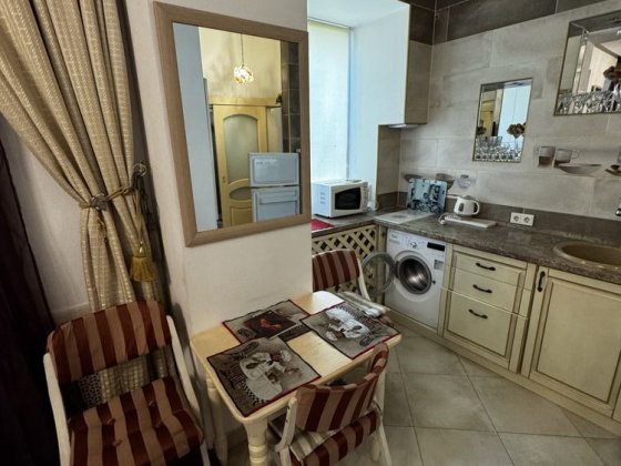 Центр квартира з террасою 1-й поверх Полтава