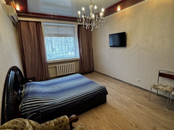 Центр міста поряд з обласною лікарнею Полтава