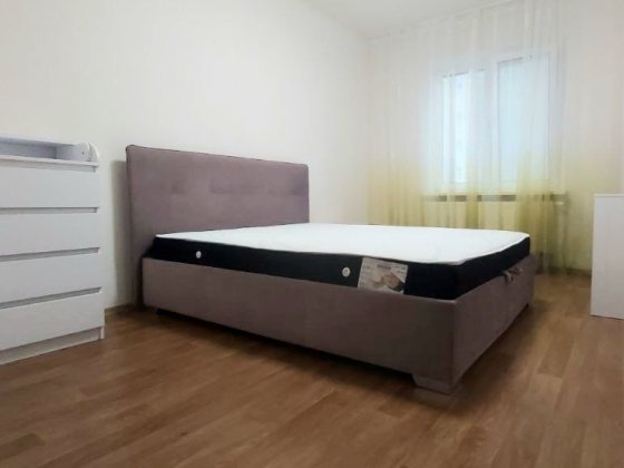 Кішки 5г, 8 пов, генератор, м. Іподром 7хв пішки, 2 кімнатна Киев