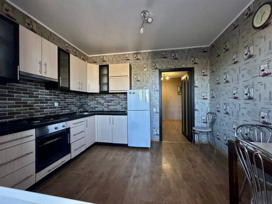 2- кімн. кв., 70 м2, вул. Старобілоуська, Автономка! Чернигов