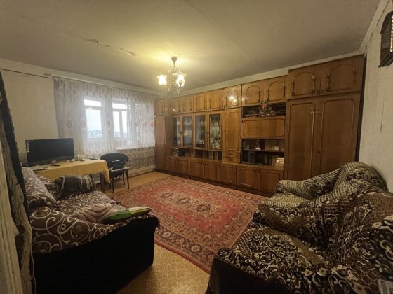 Здається 3 кімнатна квартира вул  Узбецька Черновцы