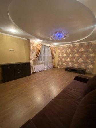 Оренда 2 кк квартири на Поділлі .2- йповерх Ремонт. Роздільні кімнати - фото 1