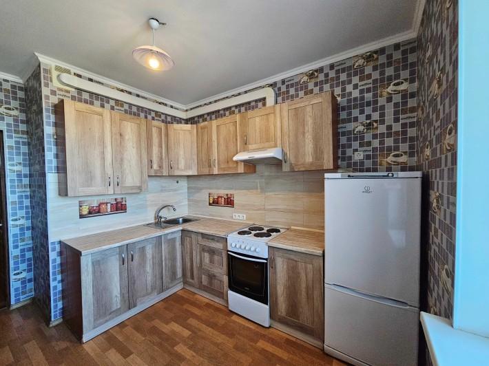 Оренда трикімнатної квартири 75m2 |м| Червоний хутір - фото 1