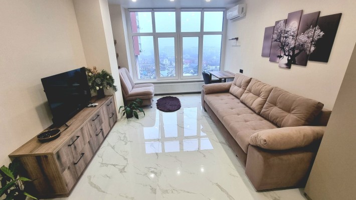 БЕЗ КОМІСІЇ. 1здача.2кімн.51м2.Інвертори на тепло,воду.В тихому центрі - фото 1