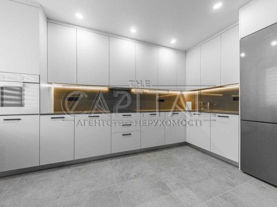 Оренда просторої 2к квартири з терасою Володимира Івасюка Київ Киев