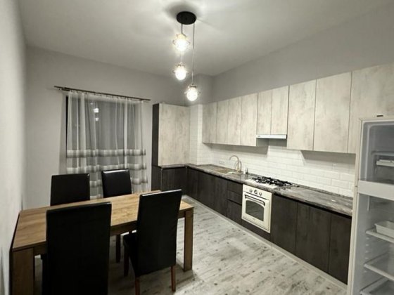 Оренда великої 2-х кімн квартири в центрі Ужгород