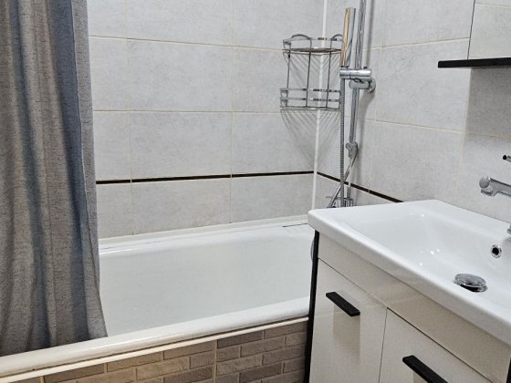 Здається гарна квартира на Коріатовичів. 
Ремонт,кім.роздільні, меблі, Вінниця