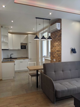 Оренда 1 кім. квартири студії. Метро Нивки. Вул. Олександрівська 1. - фото 1