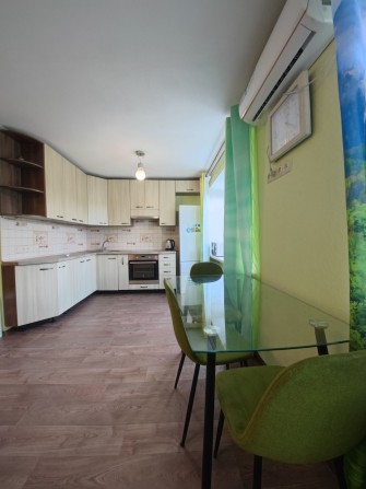 Аренда, Сдам 1к студию с ремонтом, Богдана Хмельницкого, пр.Поля - фото 1