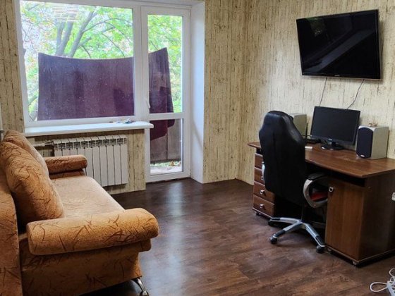 1 кім. кв-ра по пр-ту Миру. Р-н Ремзаводу.  Біля  автомаг "Рута" Чернигов