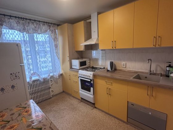 Сдам 2 комн квартиру Левобережный-3 ТРЦ Караван Дніпро