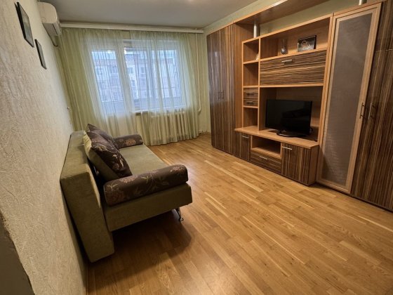 Оренда 2х кімнатної квартири на  Перемога-6