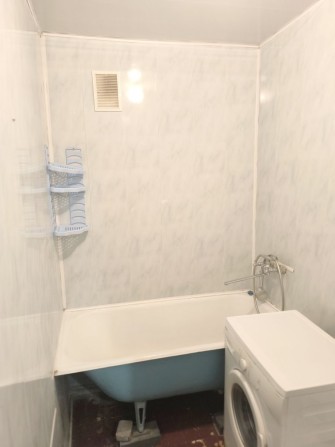 Здається двокімнатна на пр-кті Космонавтів, біля лісопарку - фото 1