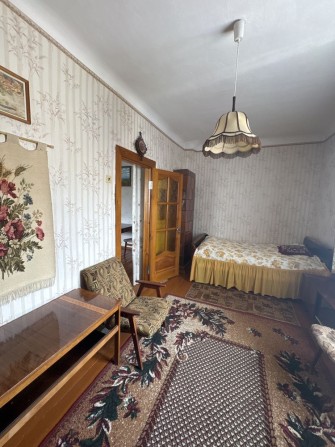 Здається 2 кімнатна квартира на Покровській .На короткий термін. - фото 1