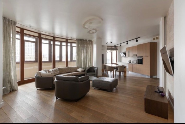 Oренда  4 кімнатної  квартири в клубному будинку Дипломат Холл - фото 1